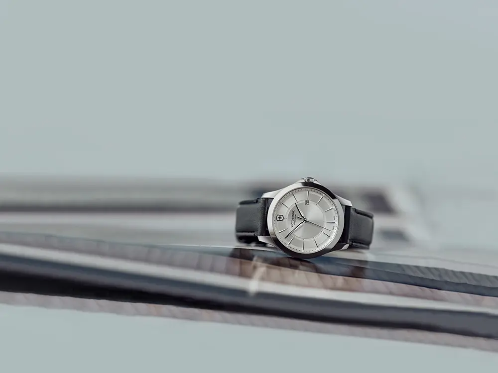 idealny zegarek meski postaw na renomowane szwajcarskie marki grafika numer 1