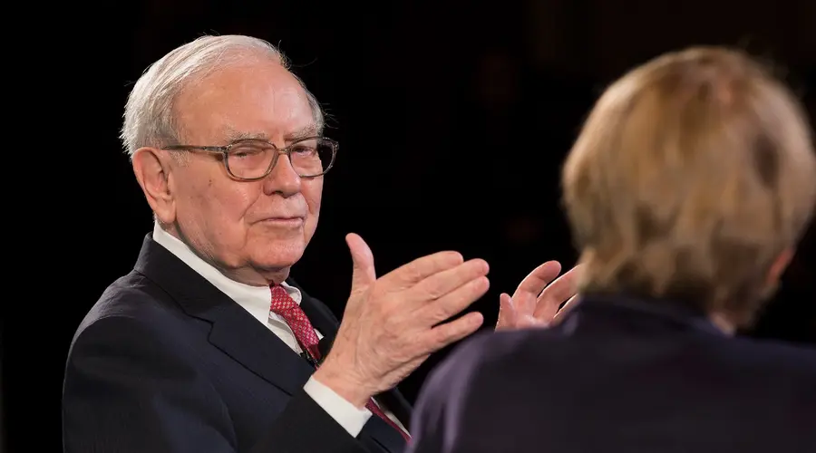 Buffett kupuje akcje spółki, choć potaniały o 58%
