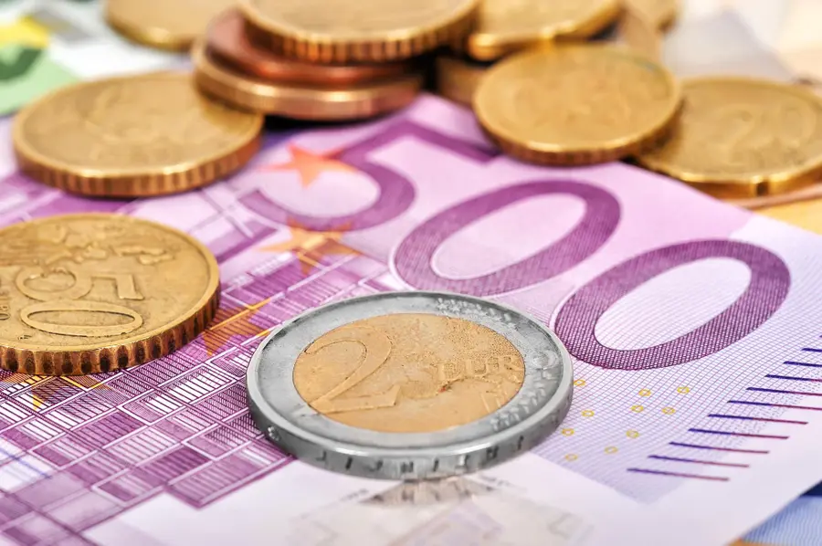 banknoty, pieniądze, euro dolara