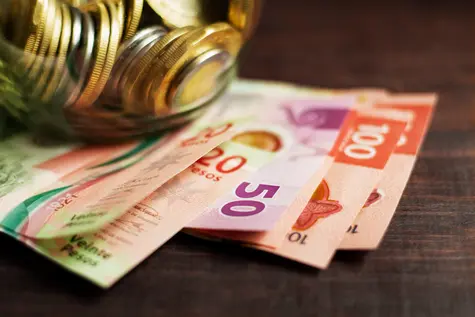 Kurs euro EUR/USD czeka mocny spadek? Analiza nastrojów inwestorów. Kalendarz publikacji makroekonomicznych na środę, 13 marca