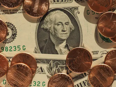 Euro, złoty i inne waluty w dół. Trump i dolar trzęsą rynkami