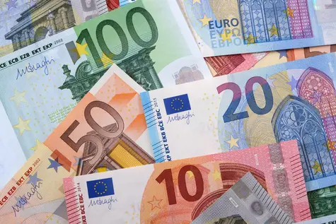 Kurs euro i dolara mocno w dół! Eksperci prognozują jednak wzrosty notowań euro! [USD/PLn, EUR/PLN]