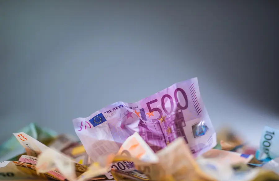 Czy to odpowiedni czas na wymianę euro? EUR na PL