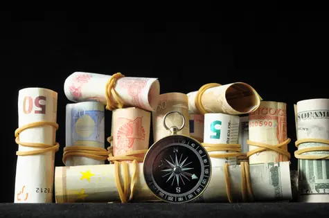 Euro EUR/PLN (-5,86%), dolar USD/PLN (-3,33%), funt GBP/PLN (-3,5%)! Mocne spadki na rynku Forex, złoty staje się mocniejszy?