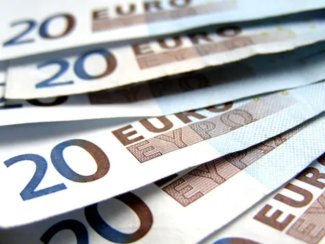 Rada podejmuje decyzję, co na to złoty? Notowania i wykres EUR/PLN we środę, 14 stycznia