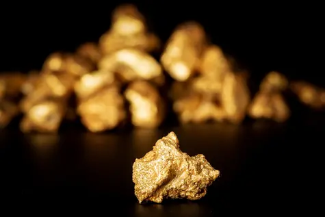 Kurs złota nigdy nie był jeszcze tak wysoko - mamy oficjalny rekord wszech czasów! Tego nie przewidział prawie nikt - zobacz nietrafione prognozy gigantów