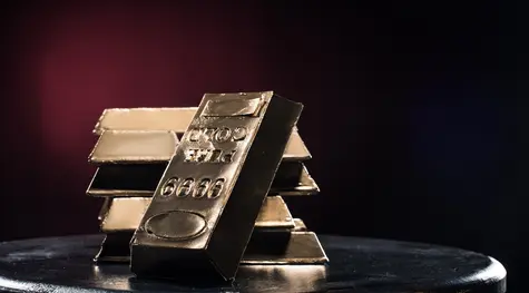 Cena złota: czy to już koniec hossy? Co planuje NBP i które metale świecą teraz najjaśniej?