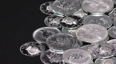 Czy srebrne monety są coś warte? Ze sklepów znikają w mgnieniu oka!