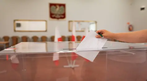 Wybory samorządowe w Polsce z niejednoznacznym wynikiem
