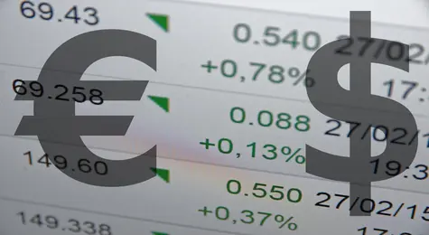 Kurs euro (EUR) słabo zaczął nowy tydzień... Tym razem argumenty przemawiają za dolarem (USD)
