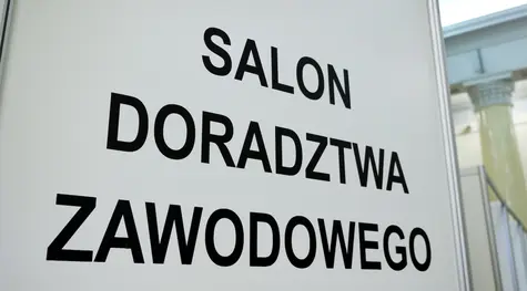 Zadziwiające dane o pracy w Polsce. Chomikowanie pracowników i 4-krotnie więcej rekrutacji