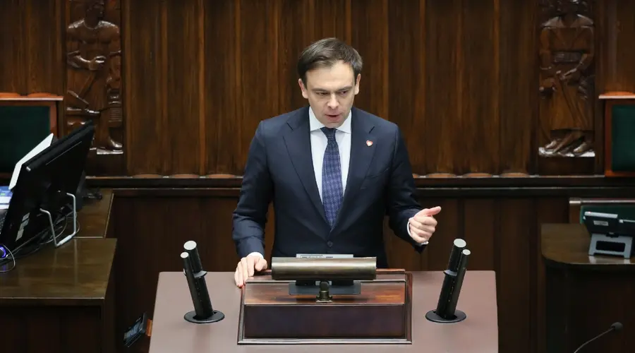 Tyle zarobisz w 2026? Podwyżka płacy minimalnej szokuje. „Najniższa od 16 lat”