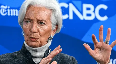 Kurs euro topnieje przez panikę na rynku. Prognozy dla dolara (EUR/USD) i EUR/PLN mogą zaskoczyć inwestorów | Kursy walut