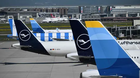 Znane linie lotnicze odwołają 20 tysięcy lotów. Ceny paliw mogą zepsuć Twoje wakacje. Ile kosztują akcje Lufthansa Group? | Giełda