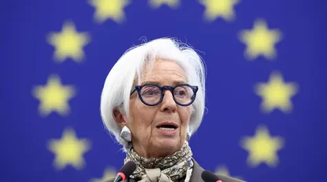 Prognozy: Kurs euro czeka spadek - ostrzega znany bank. Eksperci wydali świeże prognozy dla EUR/PLN i dolar (EUR/USD) | Kursy walut