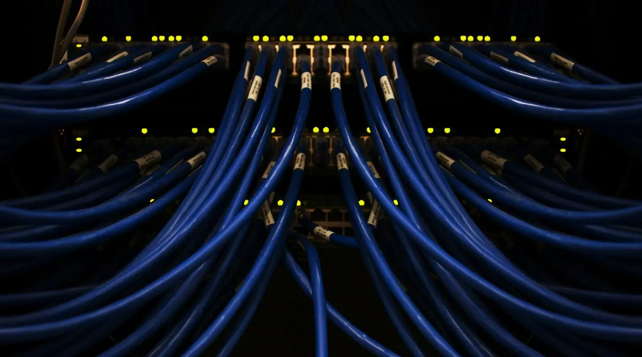Cena prądu wystrzeliła o 25%. Mieszkańcy są wściekli na powód