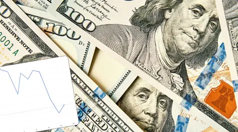 Kurs dolara (USD/PLN) odbija. Przed nim tydzień pełen zagrożeń, ale i szans, wynika z raportu banku