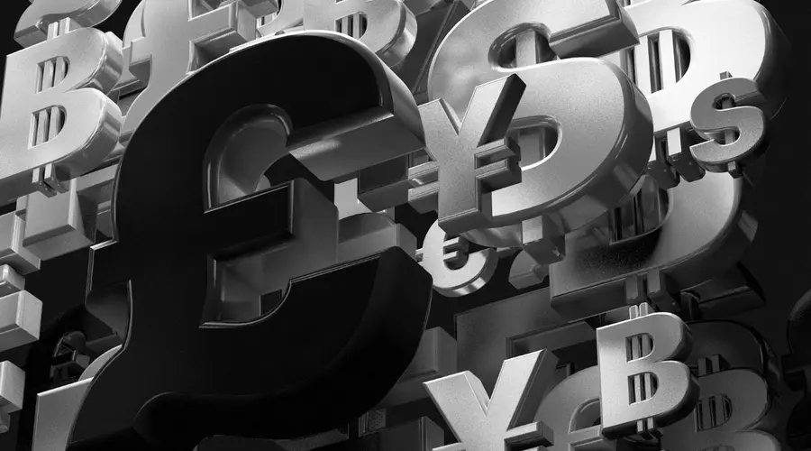 Kurs funta GBP spada, polski złoty w gorszej sytuacji. [Rynek walut: EUR/PLN, USD/PLN, GBP/PLN, JPY/PLN]