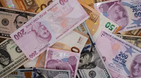 Iran, USA i gra o rozejm. Złoty pod presją, dolar znów zyskuje