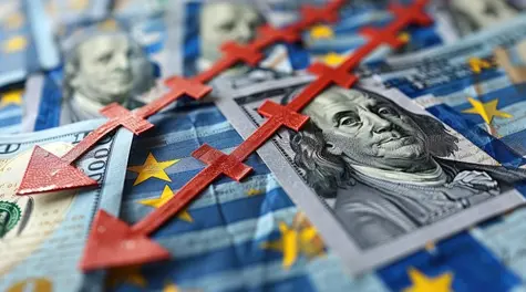 Dolar dalej słabnie EUR/USD. Trump ogłasza wyższe cła dla Unii od lipca