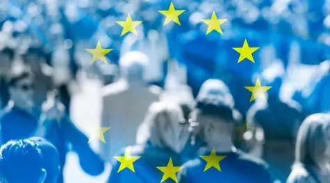 Kurs euro EUR/PLN spada poniżej 4,23 PLN. Prognoza osłabienia złotego