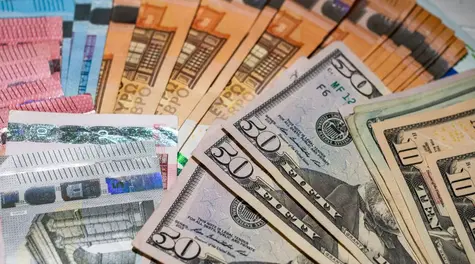Czy opór na EURUSD pęknie? Rynek walutowy czeka na konkrety z USA i dane Conference Board