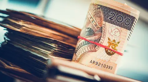 Waluty: EUR/PLN cofnął się w okolice 4,23 (-0,2%), a USD/PLN poniżej 3,64 (-0,5%)