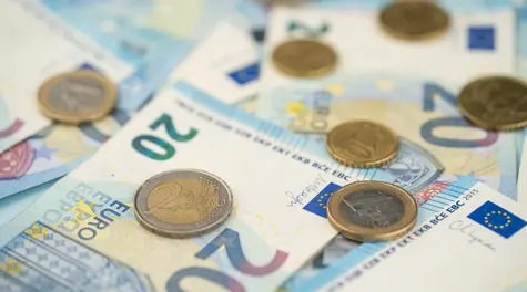 EUR/PLN wraca poniżej 4,30. Słaby PMI i koniec programu CPN tłem dla globalnego oczekiwania na dane z USA