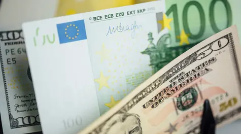 Oczekiwane wyższe wahania kursu euro EUR/PLN. Dolar mocno rośnie