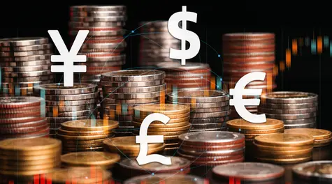 Waluty: Wszystkie oczy na dolara. Fundusze grają na upadek euro i jena