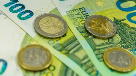 Złoty zamarł przy 4,32 za euro. Inwestorzy czekają na potknięcie EUR