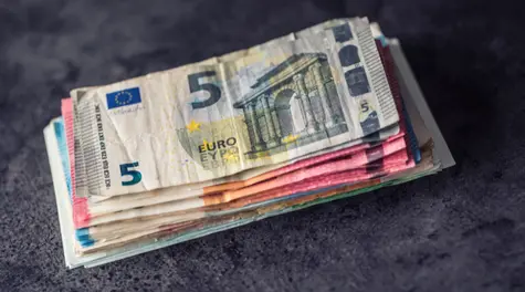 Kurs euro EUR/PLN - prognoza na najbliższe dni. Euro i dolar blisko tegorocznych szczytów