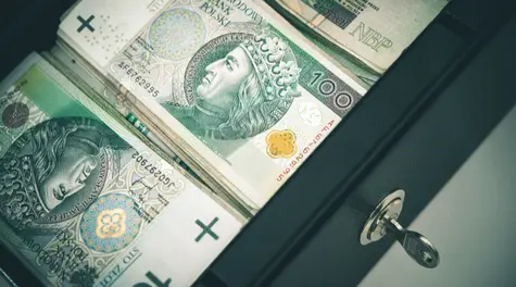 ZUS oddaje 1900 zł, ale czas ucieka. Czas do 31 lipca na wniosek