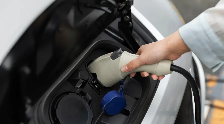 Montażyści LPG mają 2 razy więcej pracy. Diesel po 8 zł wystraszył kierowców