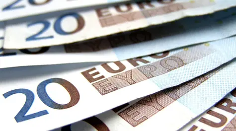 EUR-USD dalej w górę. Złoty z lekkim osłabieniem: EUR/PLN zakończył sesję przy 4,25 PLN
