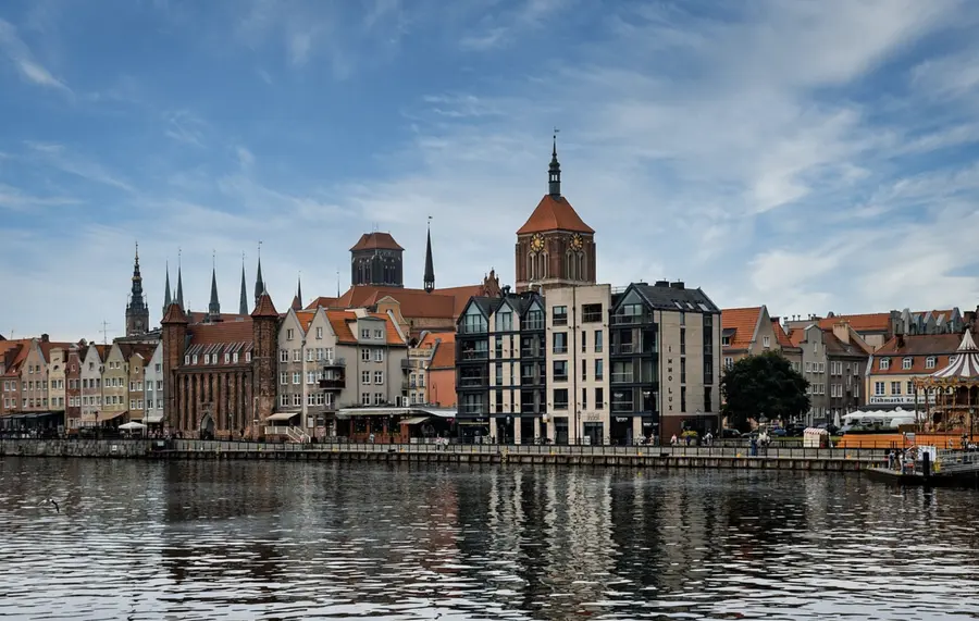 Ile kosztuje mieszkanie nad morzem? Ceny w polskich kurortach mogą szokować