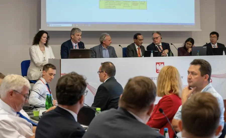 Spotkania z Międzynarodowym Funduszem Walutowym. Co ustalono? Jakie kwestie zostały poruszone?