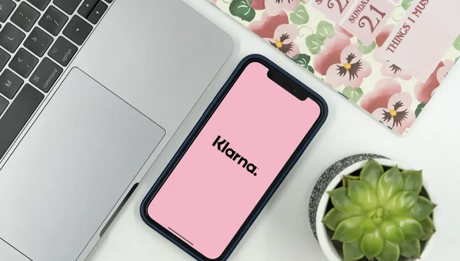 Klarna wprowadza nowe funkcje w aplikacji mobilnej – nadchodzi era inteligentnych zakupów