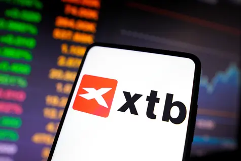 Akcje XTB ciążą indeksowi średnich spółek