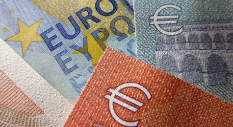 Kurs euro (EUR) odrabia starty - dolar (USD) znowu zostanie w tyle. Sytuacja na rynkach chwilowo opanowana?