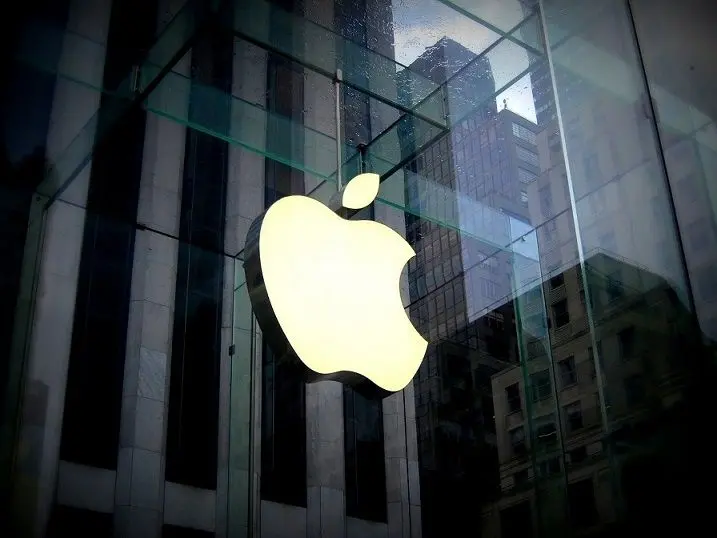 Apple prezentuje wyniki kwartalne. Przychody ze sprzedaży iPhone’ów wyższe o prawie 50% | FXMAG INWESTOR