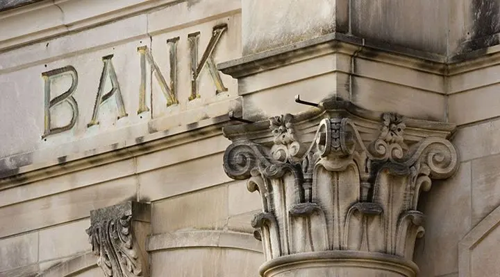 Banki przygniecione przez NBP - zysk sektora spadł niemal o połowę w I połowie 2020 r. | FXMAG INWESTOR