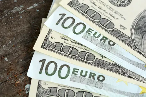 „Boom” na AI wciąż trwa. Kurs eurodolara (EUR/USD) wyrównuje maksima ustanowione we wtorek