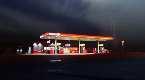 Cena benzyny w dół gdy kierowcy zaczynają protestować