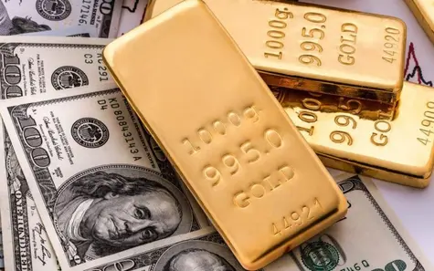 Cena złota przegrywa z kursem dolara. Czy ceny królewskiego metalu będą dalej rosły? | FXMAG INWESTOR