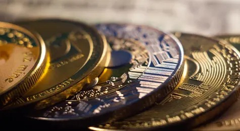 Złoty (PLN) najsłabiej radzi sobie z dolarem (USD). Euro (EUR) obroniło się przed spadkami