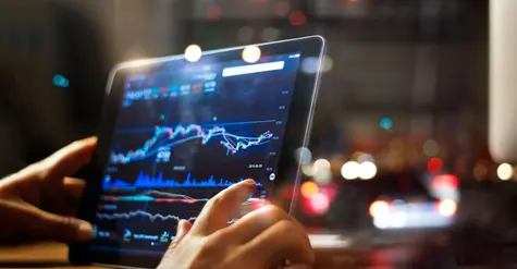 Dolar traci 2 grosze. Złotówka osłabia się do euro, dolara, funta oraz franka