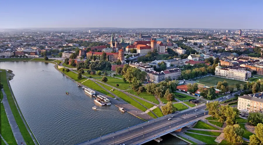 Domy i lokale: okolice Poznania gonią Kraków