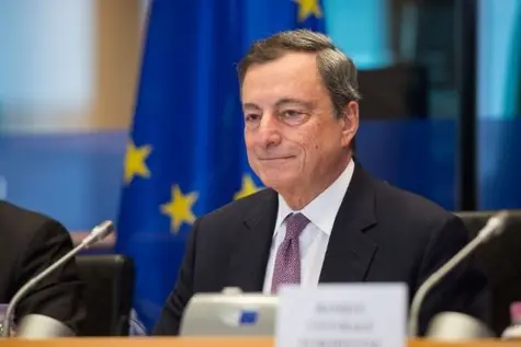 Draghi zatapia kurs euro do dolara EUR/USD. Jak radzą sobie funt GBP i polski złoty?