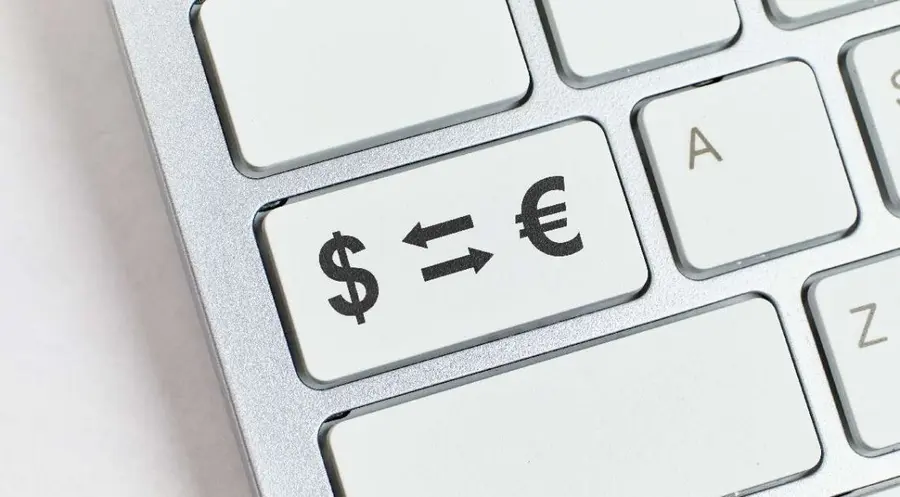 Dziennik Rynkowy: kurs euro do dolara pada w dół - notowania EUR/USD na tegorocznym minimum! | FXMAG INWESTOR
